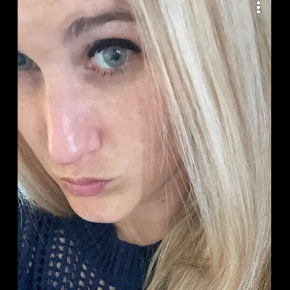 Meet your Posher, Stephanie